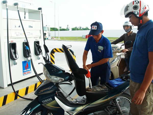 Lập sàn đấu giá xăng, dầu: minh bạch giá cả, ngăn lợi ích nhóm?