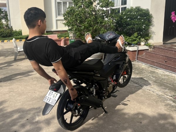 Vũng Tàu: xử phạt “thánh giường nằm” điều khiển xe máy tốc độ 150km/giờ
