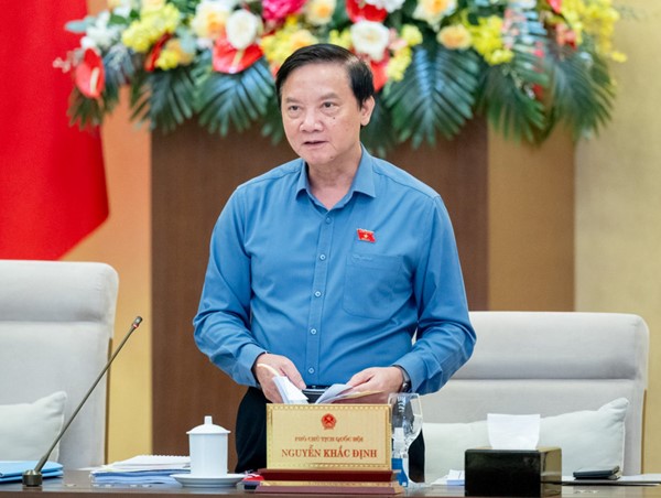 Bổ sung vào Luật quy định về xe ô tô chở học sinh, trẻ mầm non