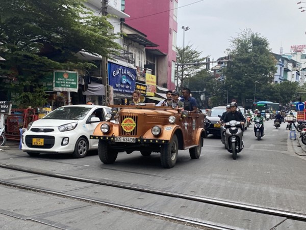 Xe U-oát chở khách du lịch: Tính mạng hành khách không thể coi thường