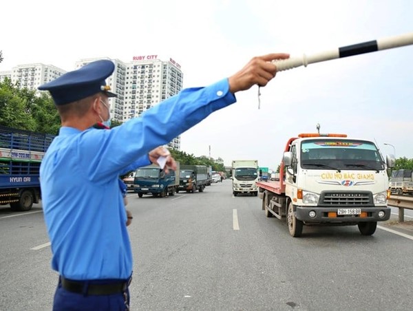 Thanh tra Sở GTVT Hà Nội chủ động đảm bảo trật tự, an toàn giao thông