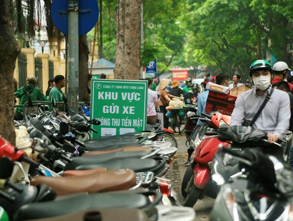 Hà Nội: hướng tới “2 không 1 có” trong trông giữ phương tiện
