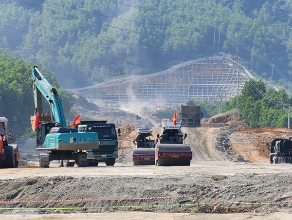 Giải phóng 100% mặt bằng cao tốc Quảng Ngãi - Hoài Nhơn