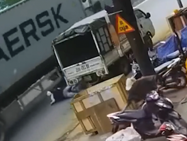 Va chạm với xe container, một thanh niên tử vong
