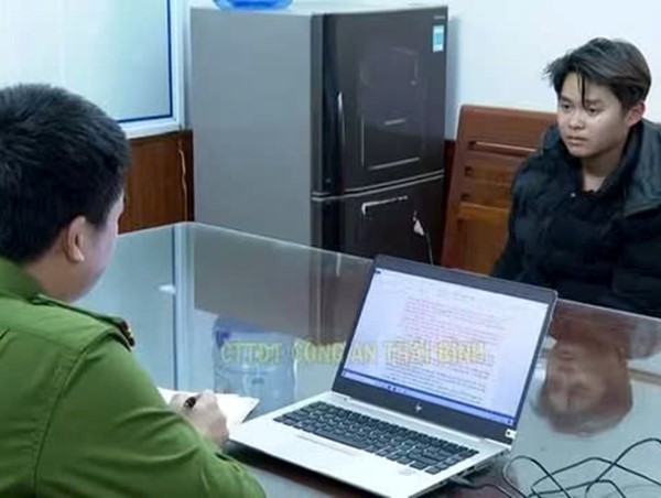  Nam thanh niên 'thông chốt' tông trọng thương đại úy cảnh sát giao thông