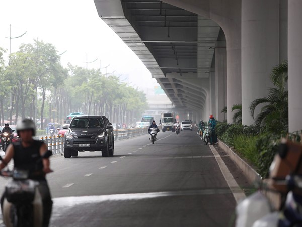 Clip hướng dẫn các phương tiện lưu thông trên đường Phạm Văn Đồng sau khi tách làn