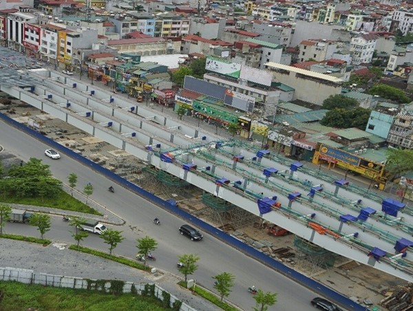 Cận cảnh làm cầu cạn Mai Dịch - Nam Thăng Long giữa tâm dịch Covid-19