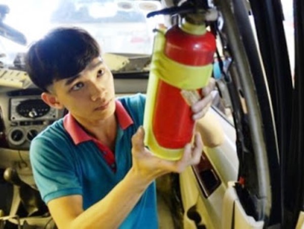 Bỏ quy định ô tô con phải có bình chữa cháy: Cái kết được báo trước