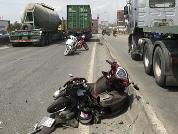 Ngày nghỉ lễ thứ hai: Có 33 vụ tai nạn, làm 23 người chết