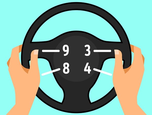 Kỹ năng lái xe: Cầm, xoay vô-lăng thế nào cho đúng cách?