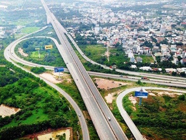 Chuyển đầu tư công 8 dự án cao tốc Bắc – Nam 