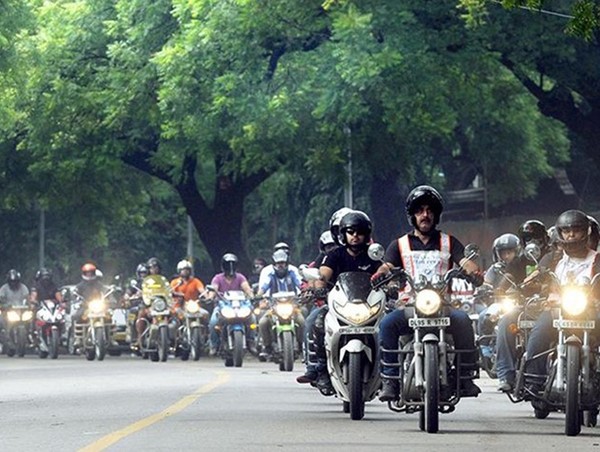 Bộ GTVT vẫn bảo lưu quan điểm bắt buộc xe máy bật đèn nhận diện ban ngày