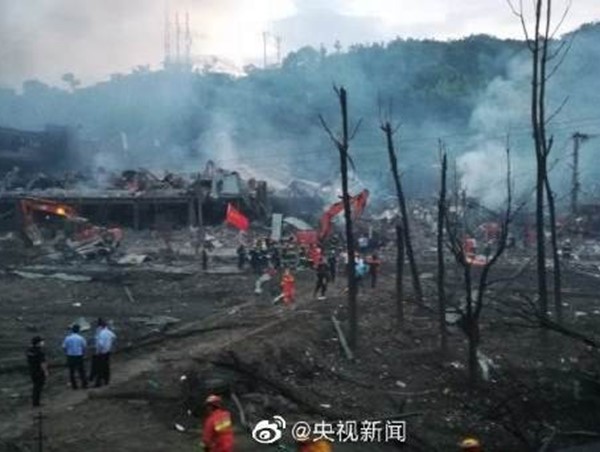 Nổ xe bồn, 10 người thiệt mạng, hơn 100 người bị thương ở Trung Quốc