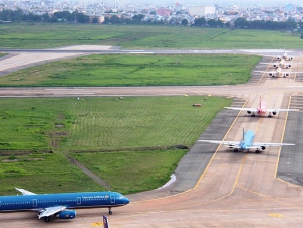 Từ 1/7, đóng cửa một đường băng sân bay Tân Sơn Nhất trong 6 tháng