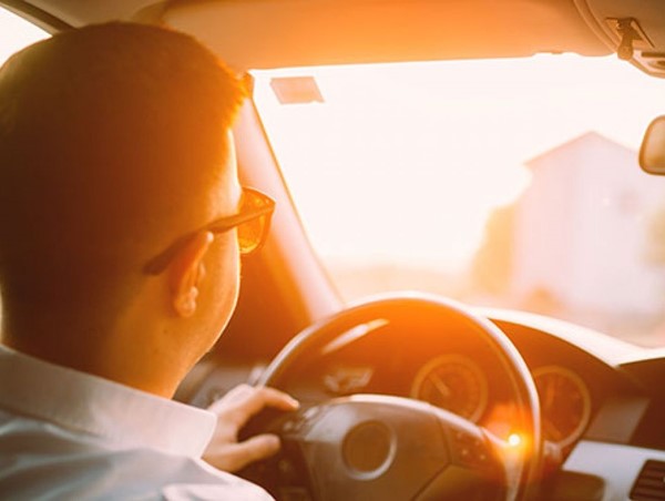 Những biện pháp an toàn khi lái xe dưới thời tiết nắng nóng