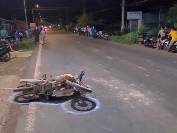 Tai nạn giao thông mới nhất hôm nay (12/6): Xe ben cuốn xe đạp vào gầm, người bán vé số dạo tử vong thương tâm