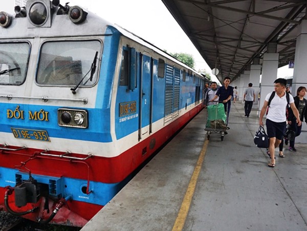 Đường sắt khôi phục hoạt động đôi tàu Thống nhất