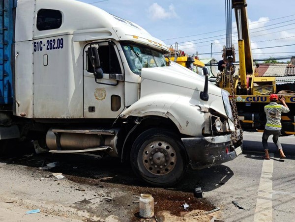 Tạm giữ tài xế sử dụng ma túy lái xe đầu kéo gây tai nạn rồi bỏ chạy