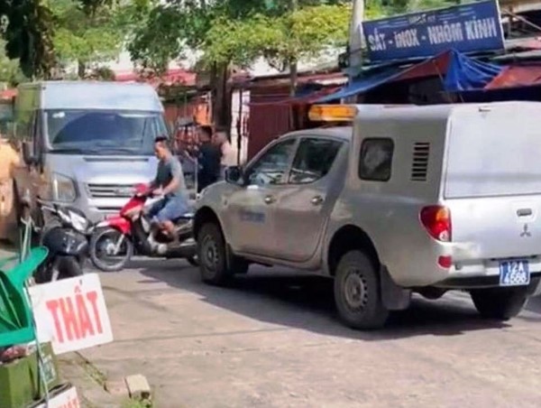 Cảnh sát Giao thông truy đuổi xe vi phạm như phim hành động