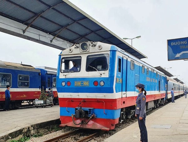 Muốn xuống ga Vinh, hành khách phải xét nghiệm Covid-19