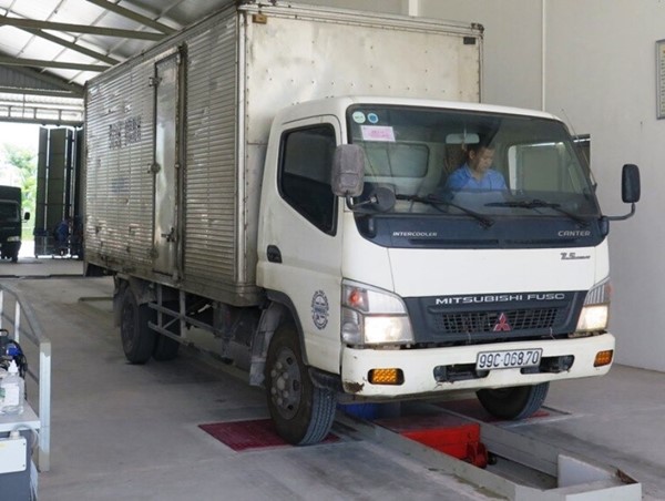 Ưu tiên kiểm định tại chỗ cho xe chở hàng thiết yếu 