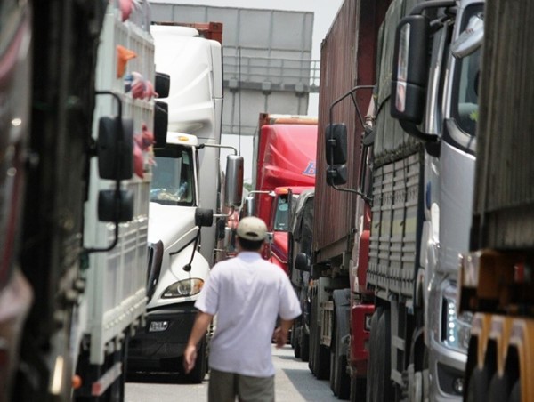 Có luồng xanh, vận tải hàng hóa còn điểm nghẽn, đâu là giải pháp?