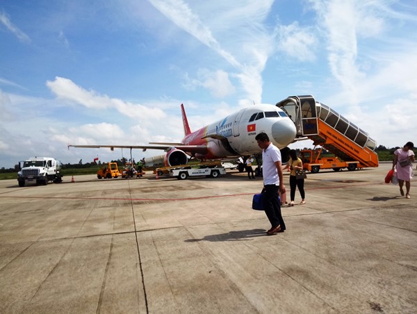 Áp sàn giá vé máy bay là không công bằng