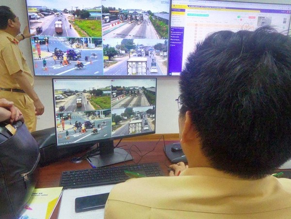 Bàn giao hệ thống giám sát xử lý vi phạm giao thông trên Quốc lộ 1A