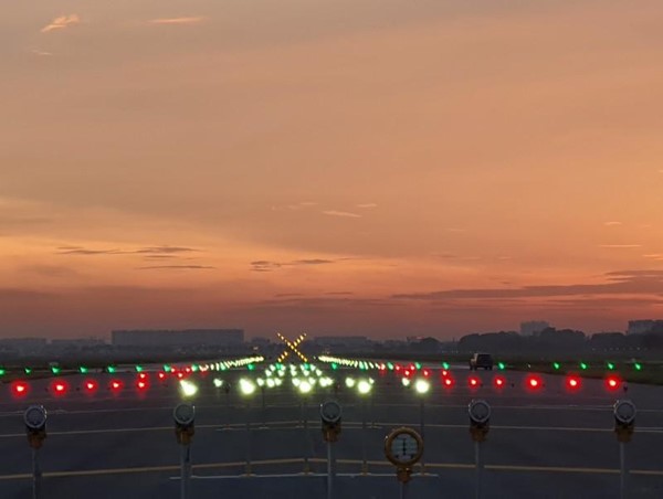 Sau 4 tháng đường băng 25R ở sân bay Tân Sơn Nhất chính thức khai thác trở lại