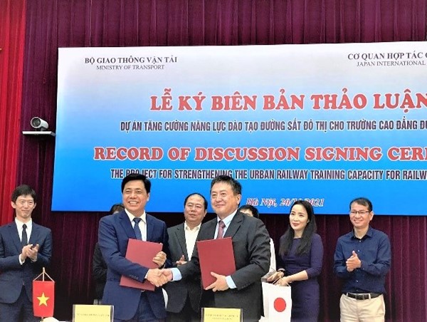 Tăng cường năng lực đào tạo đường sắt đô thị cho trường Cao đẳng Đường sắt