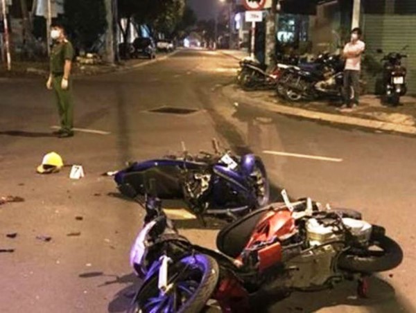 Tai nạn giao thông mới nhất hôm nay (1/12): Giáo viên dạy nhạc bị tai nạn tử vong khi băng qua đường