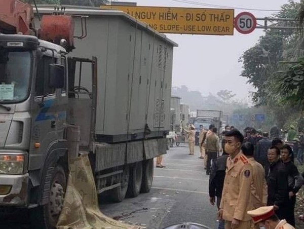 Tai nạn giao thông mới nhất hôm nay (16/12): Va chạm kinh hoàng giữa xe máy và xe tải, 1 người tử vong tại chỗ