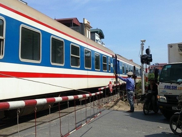 Bổ sung hơn 500 tín hiệu đường ngang, hệ số an toàn đường sắt liệu có tăng cao?