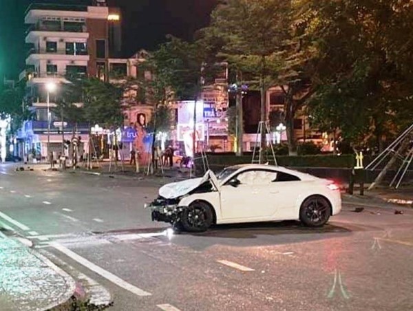 Bắt khẩn cấp cán bộ Sở GTVT tỉnh Bắc Giang lái Audi tông chết cả gia đình đi xe máy