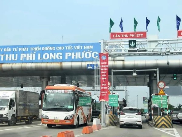Điểm nhấn trong ngày đầu triển khai thu phí không dừng 100%