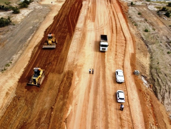 Chuẩn bị cho lễ khởi công 12 dự án thành phần cao tốc Bắc - Nam