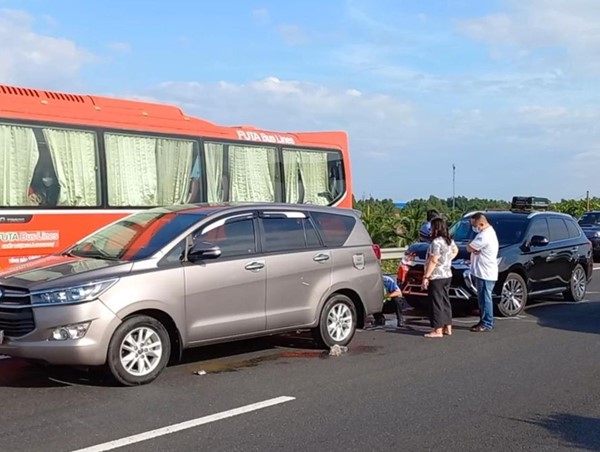 Cao tốc TP Hồ Chí Minh – Trung Lương tắc nghẽn vì tai nạn ô tô