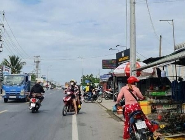 Đầu tư hơn 18,8 tỷ đồng lắp đèn chiếu sáng trên QL91B