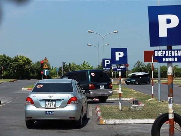 Nữ tài xế lộ GPLX mô tô giả sau khi trúng sát hạch lái xe ô tô