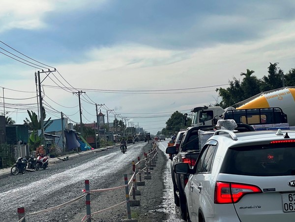 Dự án nâng cấp Quốc lộ 1 qua Hậu Giang, Sóc Trăng phải về đích trước 31/3/2023