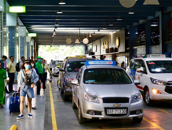Chưa tăng phí taxi vào nhà xe sân bay Tân Sơn Nhất