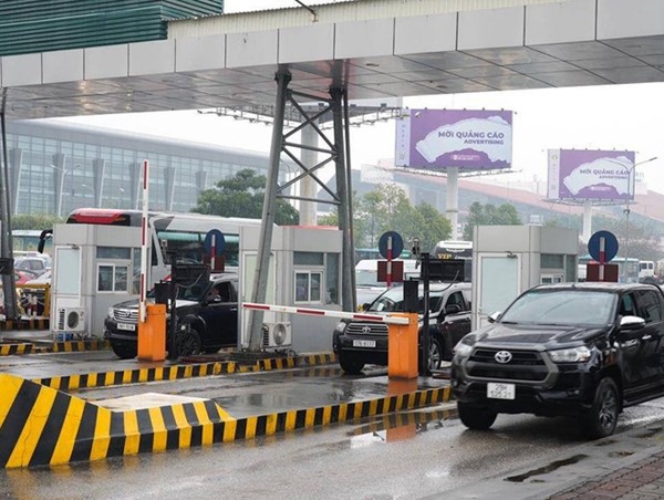 Cục Đường bộ Việt Nam kiến nghị giải pháp gỡ khó thu phí ETC tại các sân bay