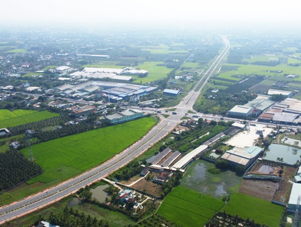 Thông xe 12 km đường vành đai qua Long An dịp 30/4