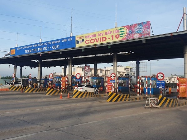 Chưa tháo dỡ trạm thu phí quốc lộ 51