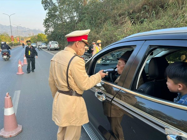 Gần 3.000 “ma men” bị xử phạt trong ngày Mùng 1 Tết