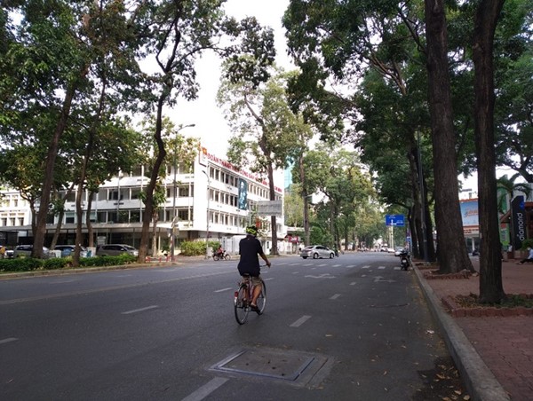 TP Hồ Chí Minh: Kết thúc 22 ngày cách ly xã hội, người dân vẫn hạn chế đi lại