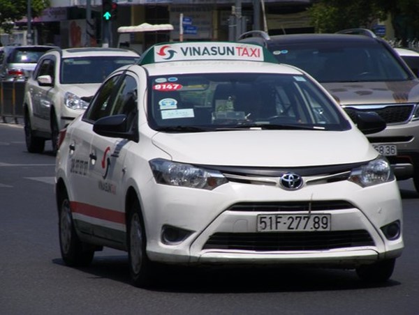 Taxi Vinasun giảm giá cước hỗ trợ khách hàng