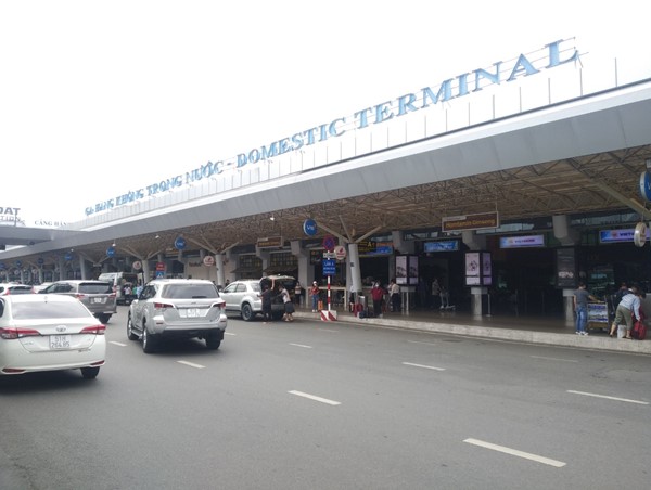 TP Hồ Chí Minh: Yêu cầu chấn chỉnh tình trạng “chặt chém” tiền taxi tại sân bay Tân Sơn Nhất