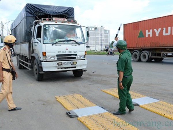 TP Hồ Chí Minh: Tăng cường kiểm tra xử lý xe quá tải