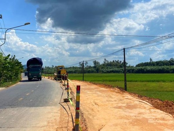 Chậm tiến độ, nhiều nhà thầu thi công QL14E bị nhắc nhở